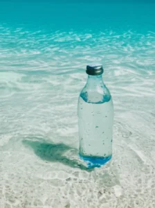 Featured image for 12 Proven Ways to Stay Hydrated While Spending Time at the Beach 2025